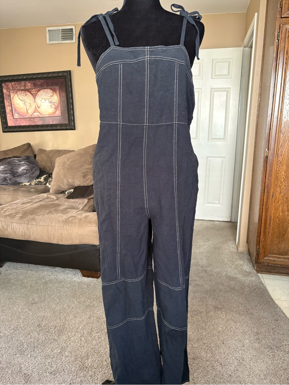 Urban Outfitters Women's Black Linen Tie-Shoulder Wide-Leg Jumpsuit Jeans size M